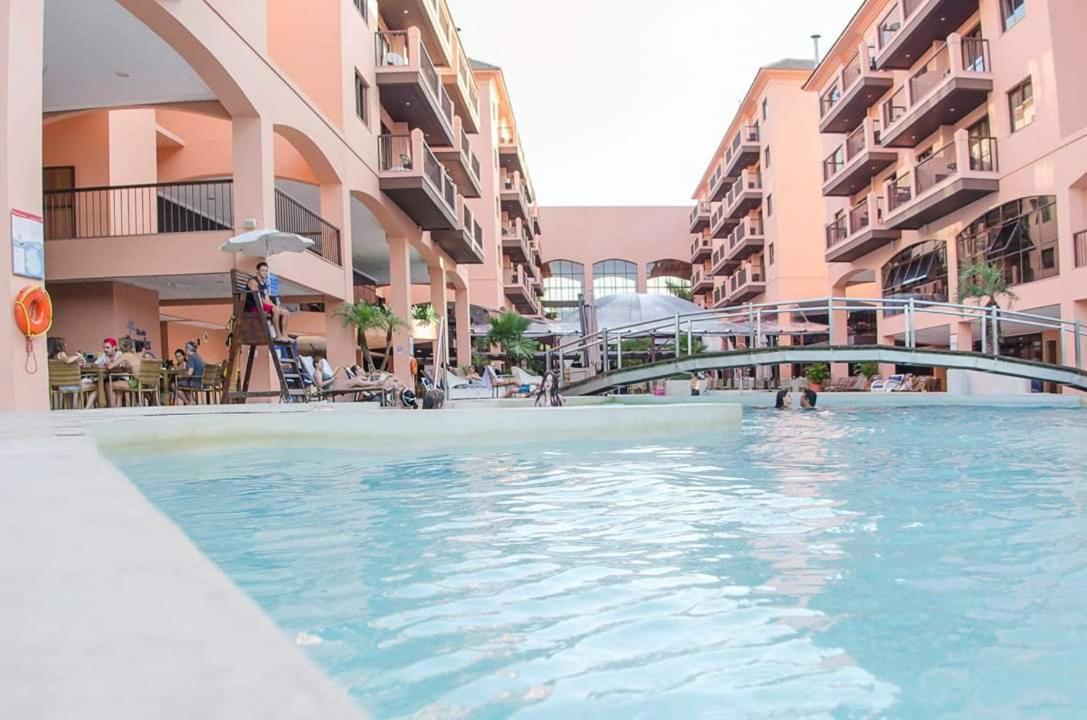 Apto Pes Na Areia Em Hotel Jurere Beach Jurere Internacional Florianópolis Dış mekan fotoğraf